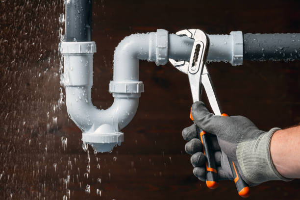 Professional Leak Detection technician working in Portsmouth, NH